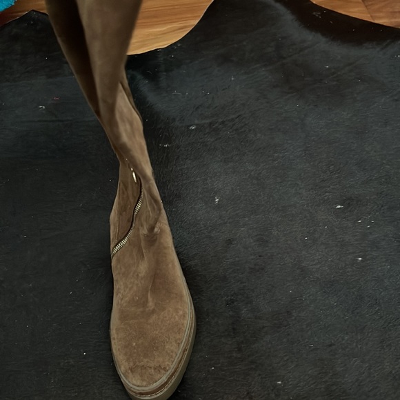 BRAND New wishbones Knee high boot, size 6.5 - Picture 2 of 6